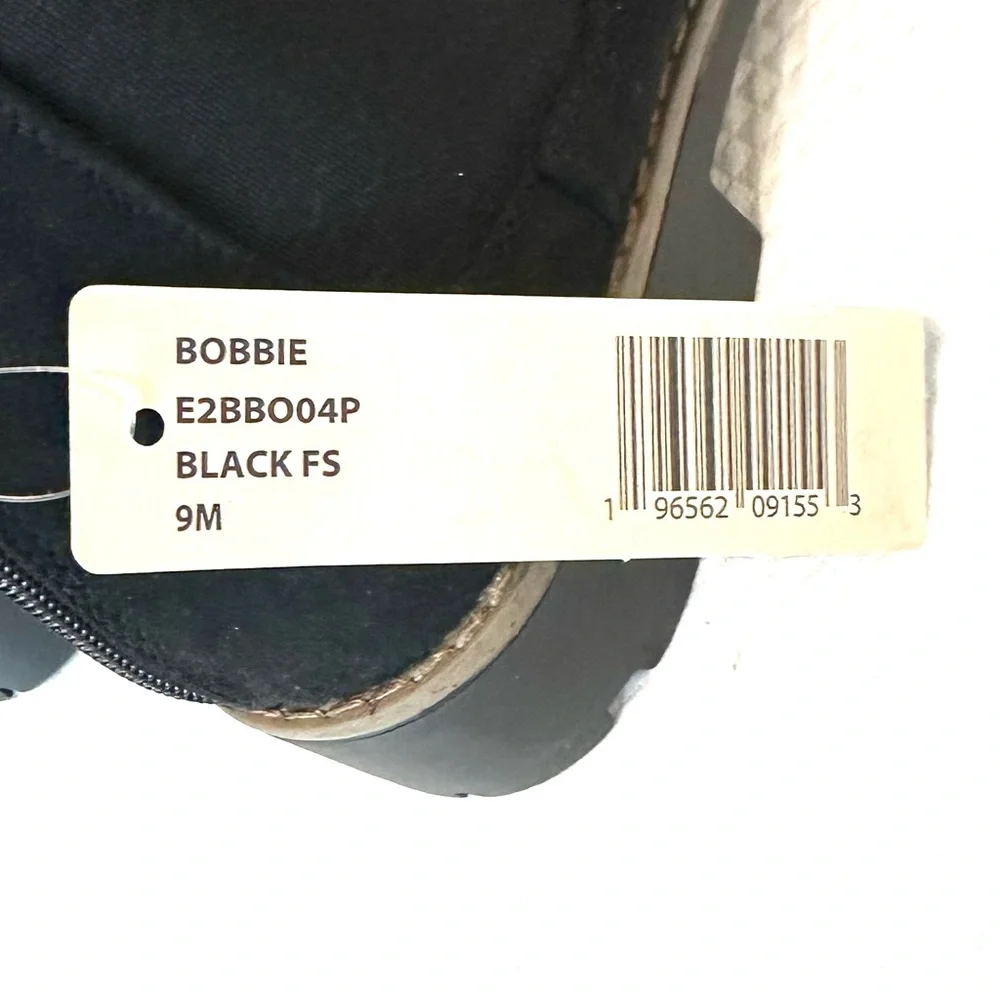Esprit W-9M Black Ankle Boots Faux Suede Chunky Treaded Sole‎ NWT
